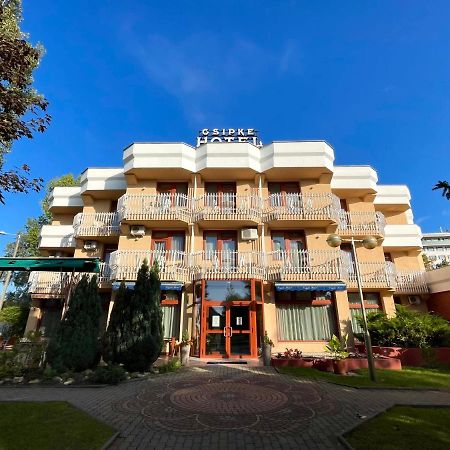 Csipke Hotel Kiskunhalas Exterior photo